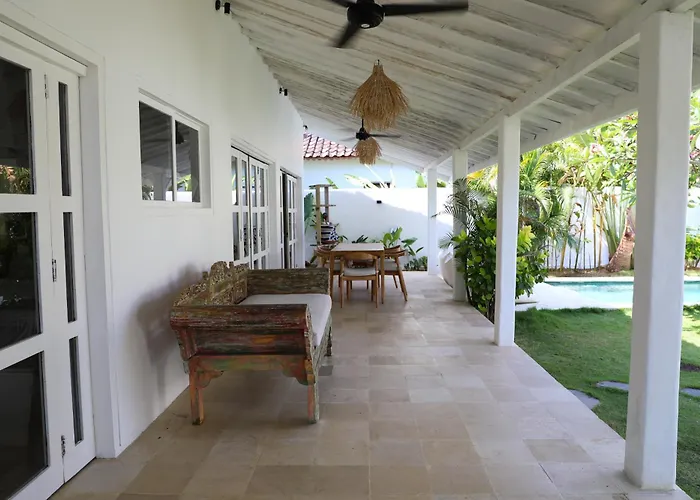 Tom & Lucie Bingin Villa
